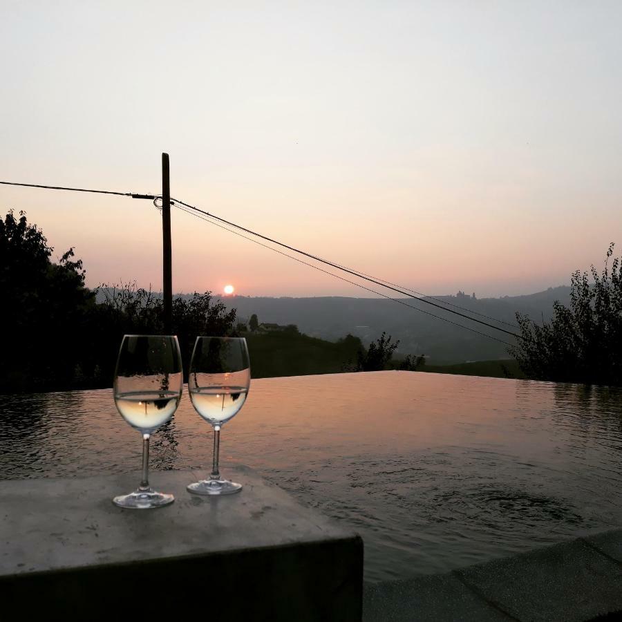 Cascina Roella Monforte dʼAlba Exterior foto